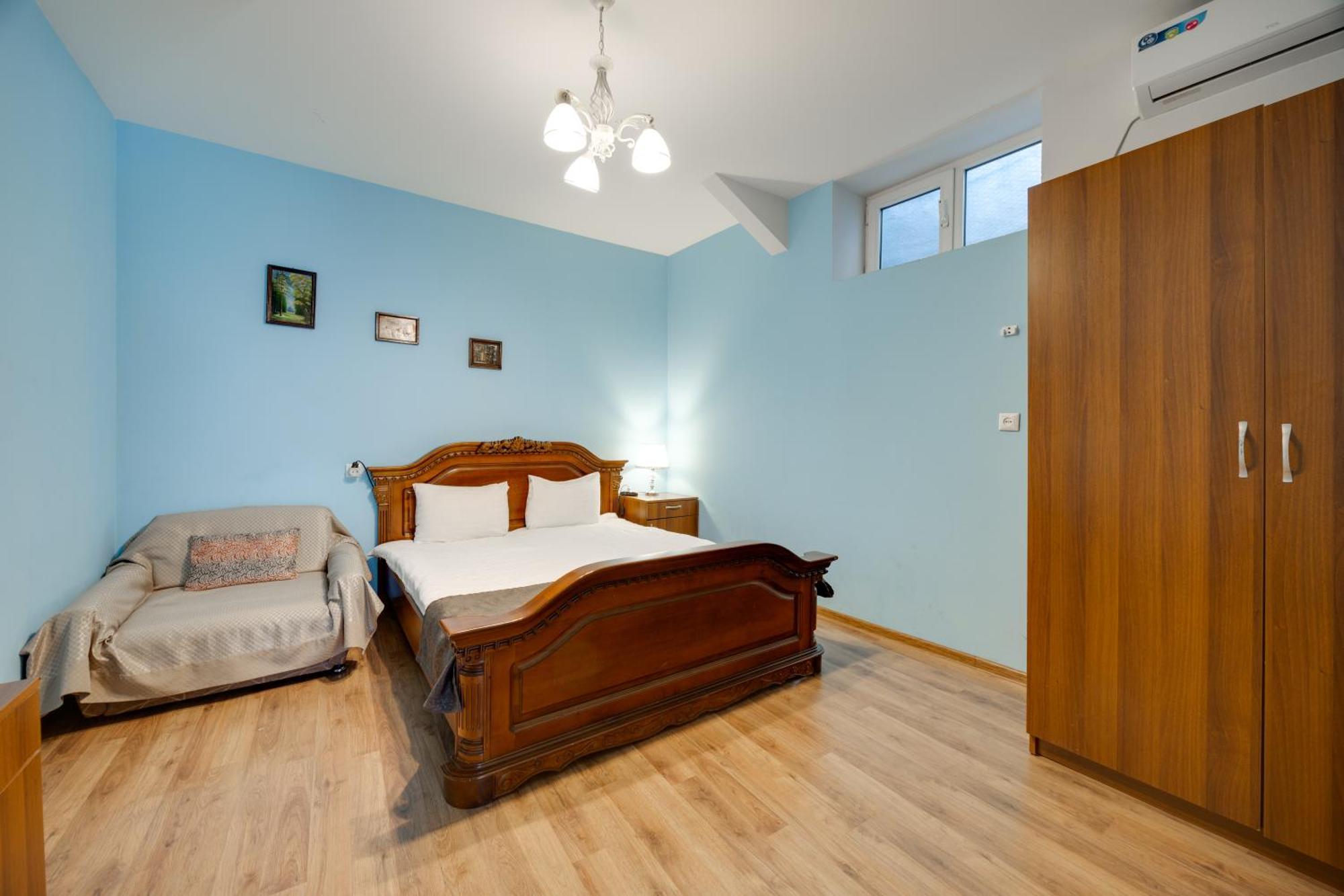 טביליסי Rustaveli Two Bedroom Apartment With 5 Star Location מראה חיצוני תמונה